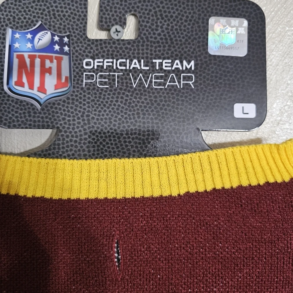NFL Official Washington Commanders Maroon Sweater Size Large NEW with Tag